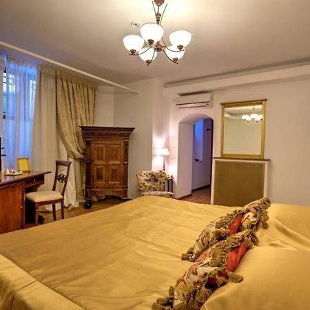 The Vintage - Wonderful Apartment In Best Location Κραϊόβα Εξωτερικό φωτογραφία