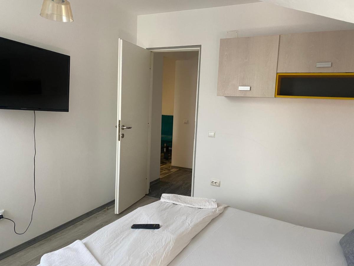 The Vintage - Wonderful Apartment In Best Location Κραϊόβα Εξωτερικό φωτογραφία