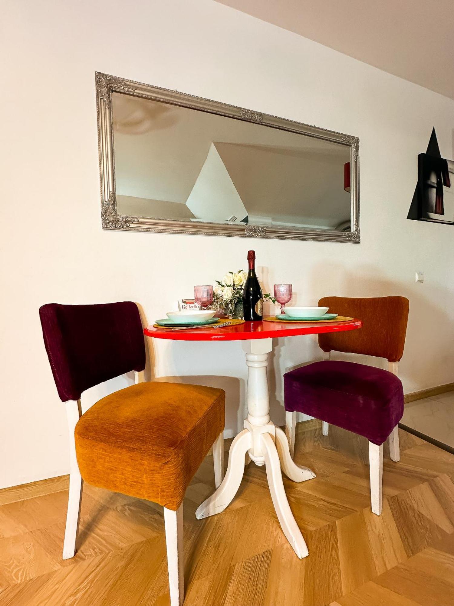 The Vintage - Wonderful Apartment In Best Location Κραϊόβα Εξωτερικό φωτογραφία