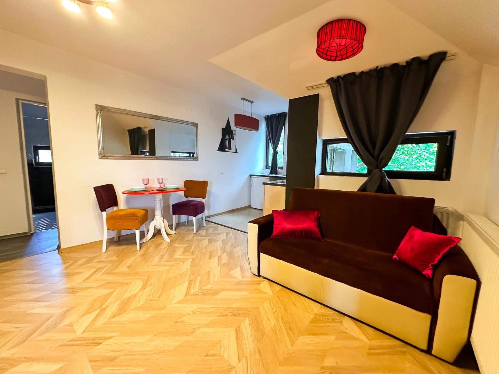 The Vintage - Wonderful Apartment In Best Location Κραϊόβα Εξωτερικό φωτογραφία