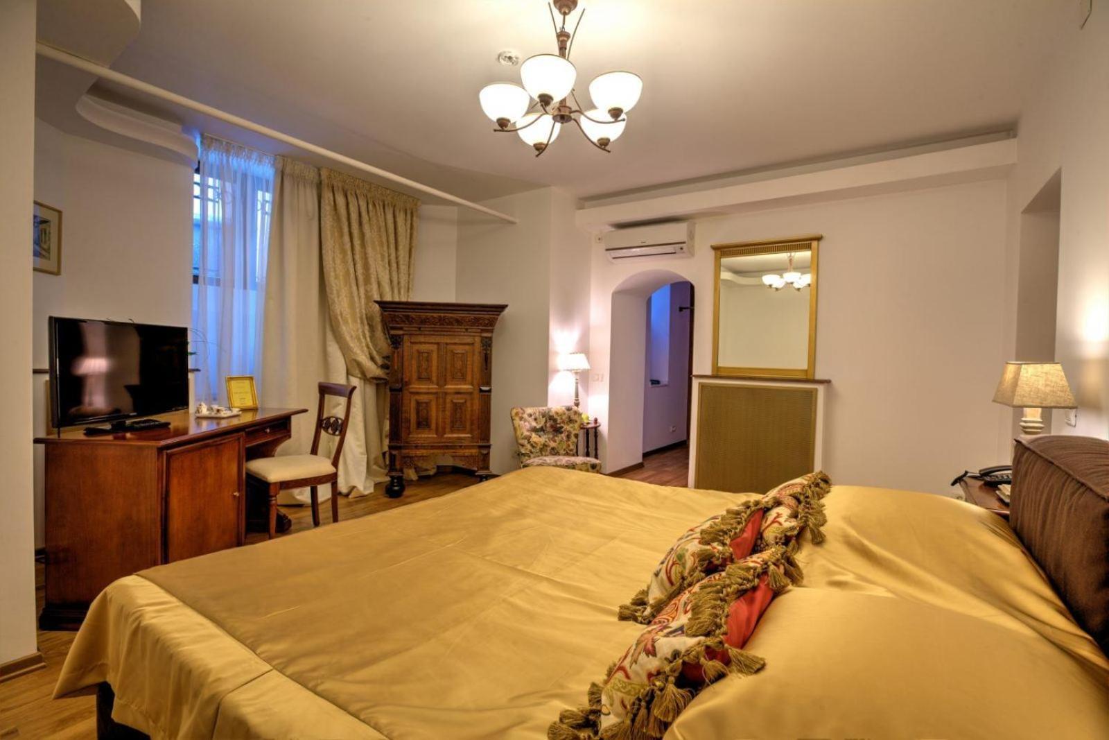 The Vintage - Wonderful Apartment In Best Location Κραϊόβα Εξωτερικό φωτογραφία