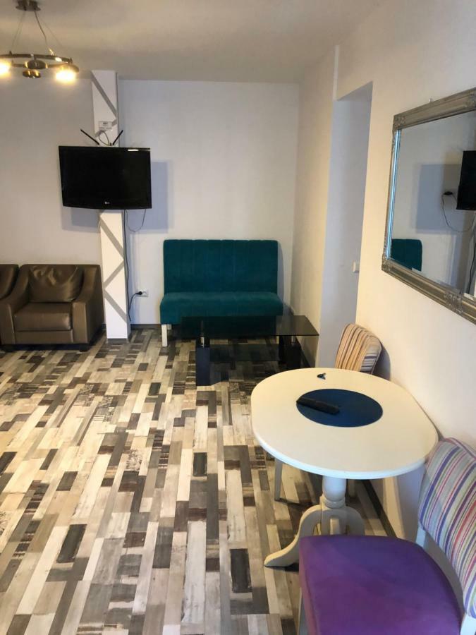 The Vintage - Wonderful Apartment In Best Location Κραϊόβα Εξωτερικό φωτογραφία